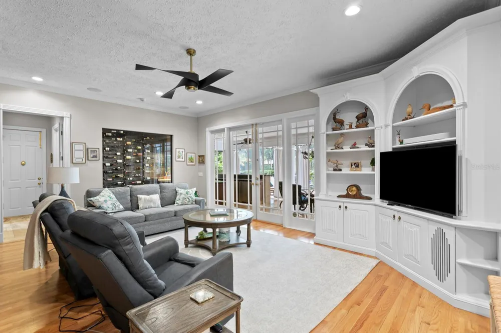 15307 EATON COURT Tampa, FL 33647