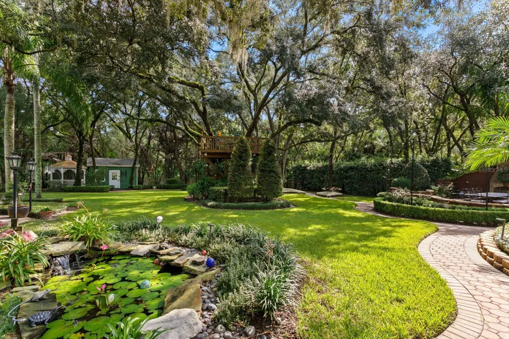 15307 EATON COURT Tampa, FL 33647