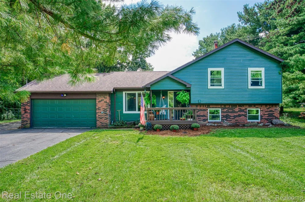 5130 Iosco Road White Oak Township, MI 48892