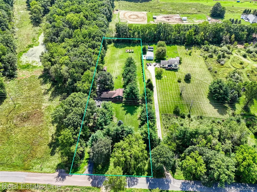 5130 Iosco Road White Oak Township, MI 48892