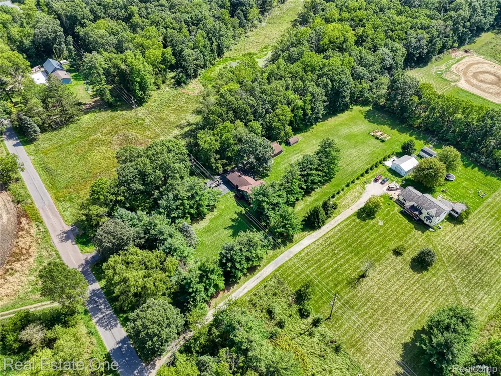 5130 Iosco Road White Oak Township, MI 48892