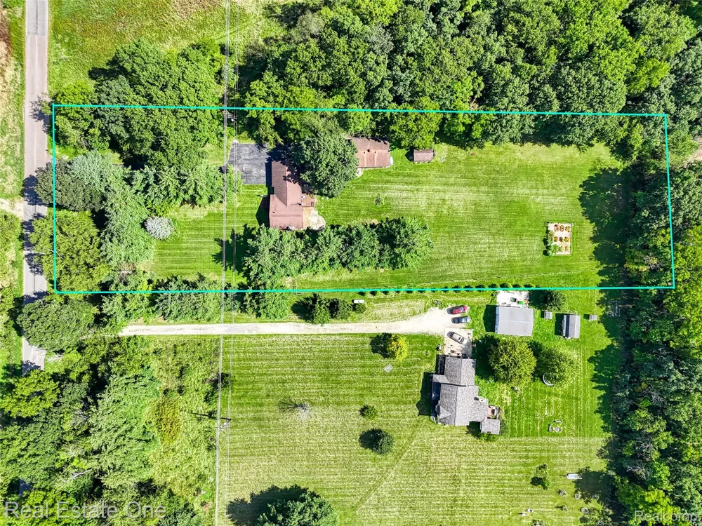 5130 Iosco Road White Oak Township, MI 48892