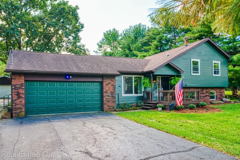 5130 Iosco Road White Oak Township, MI 48892