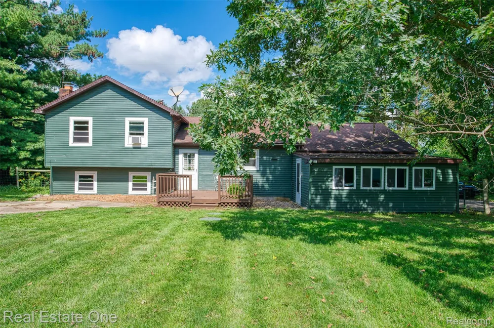 5130 Iosco Road White Oak Township, MI 48892