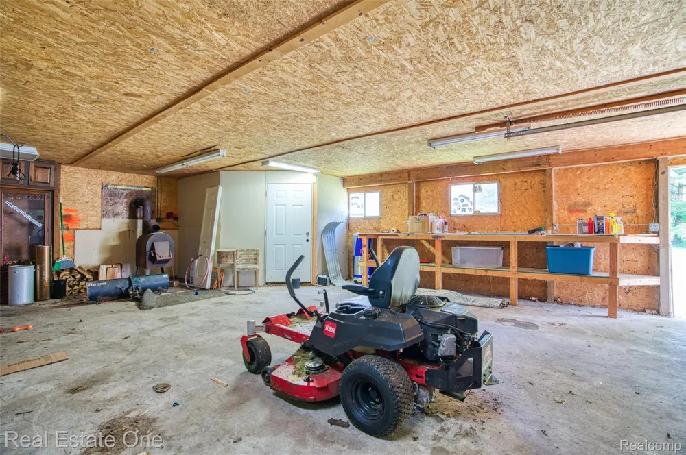 5130 Iosco Road White Oak Township, MI 48892