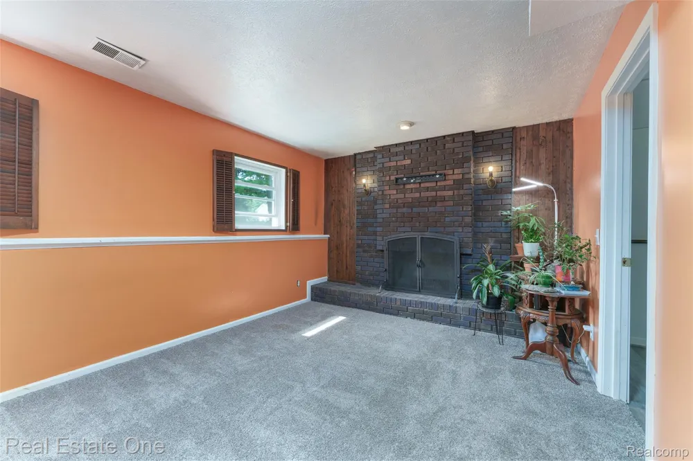 5130 Iosco Road White Oak Township, MI 48892