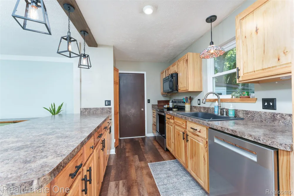 5130 Iosco Road White Oak Township, MI 48892