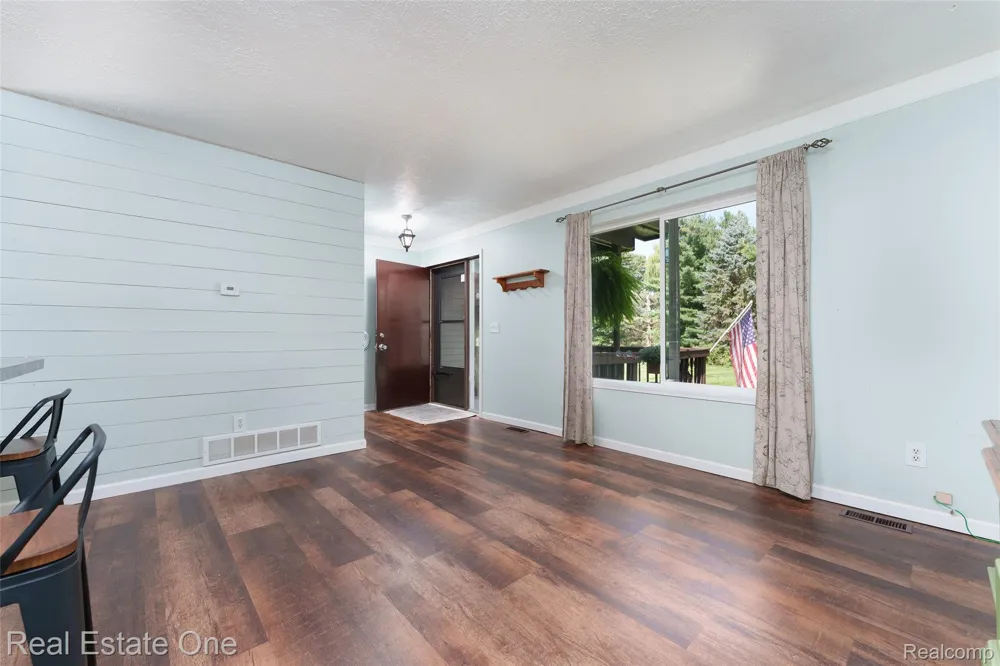 5130 Iosco Road White Oak Township, MI 48892