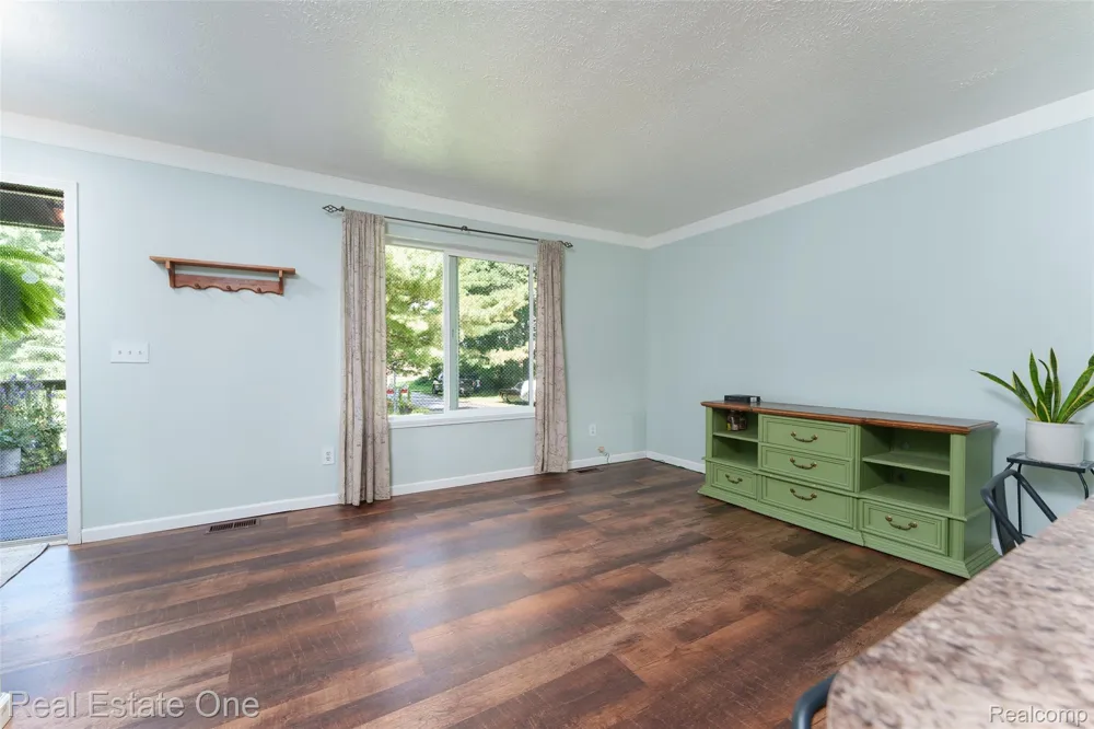 5130 Iosco Road White Oak Township, MI 48892
