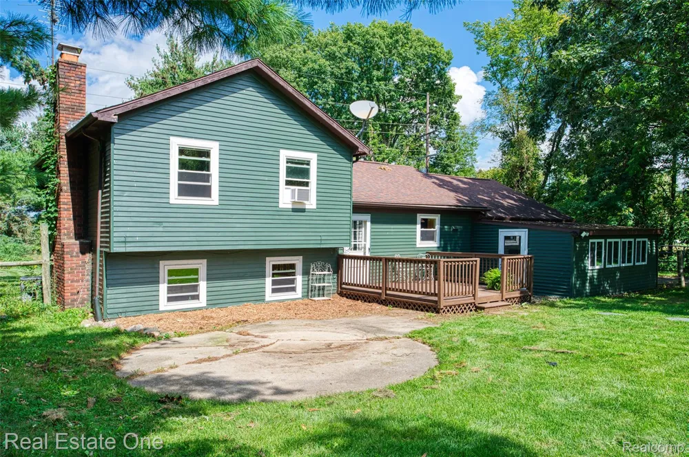 5130 Iosco Road White Oak Township, MI 48892