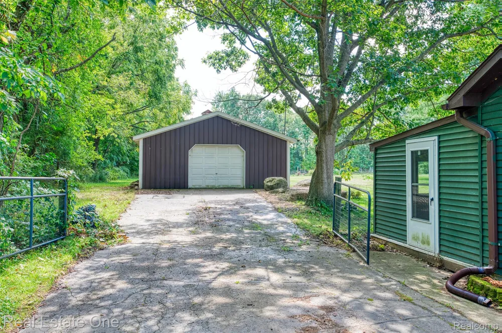 5130 Iosco Road White Oak Township, MI 48892