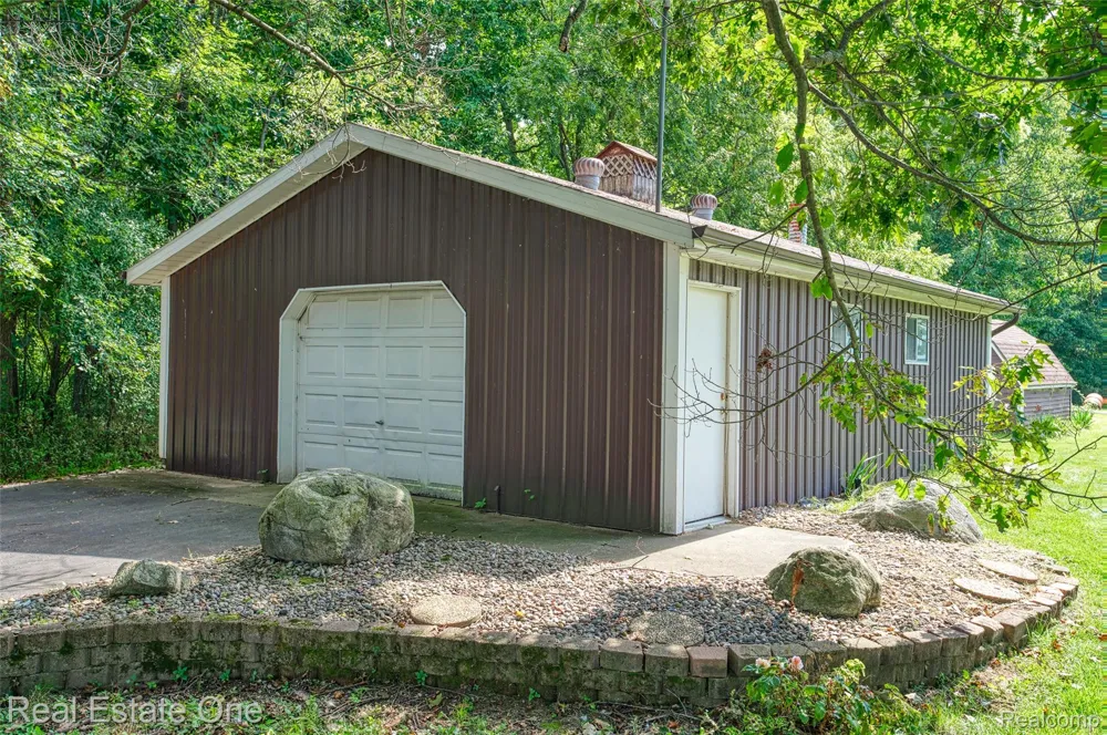 5130 Iosco Road White Oak Township, MI 48892