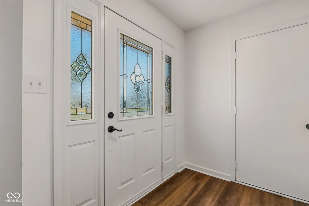 4860 Woodcrest Drive Columbus, IN 47203