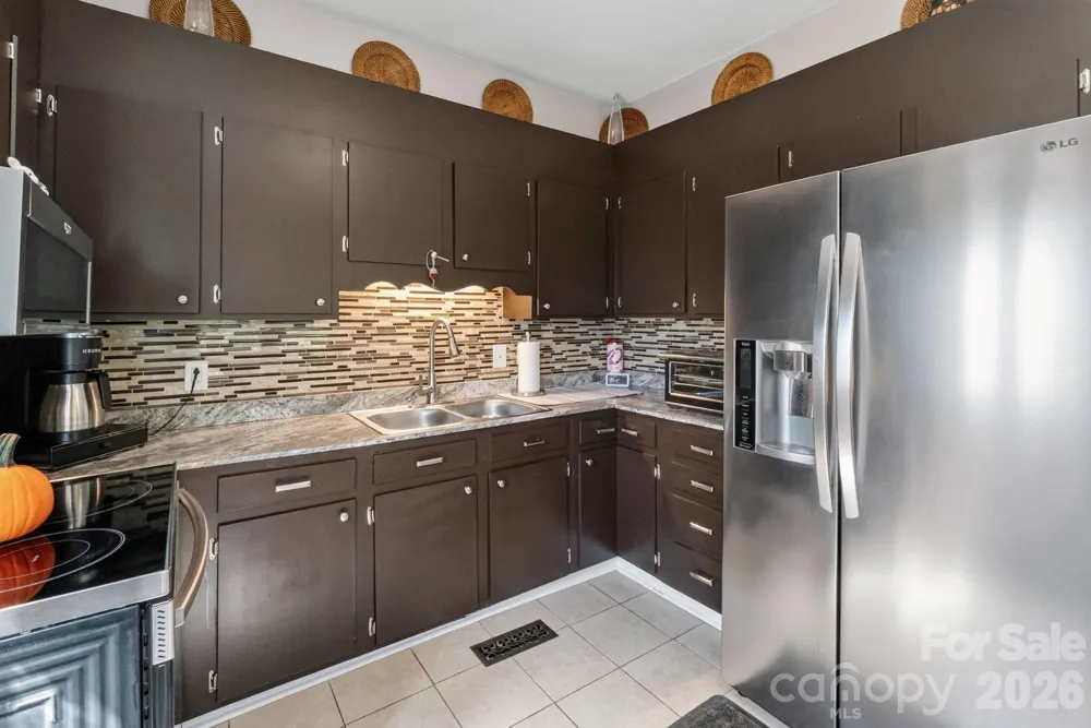 448 1st Street SW Hickory, NC 28602