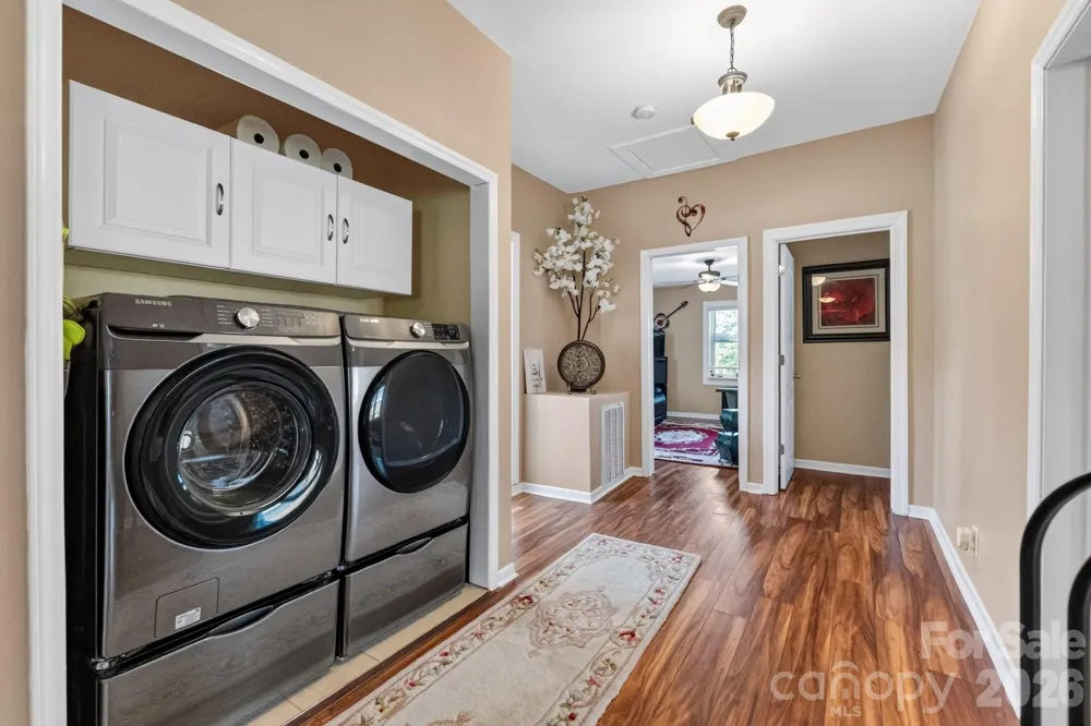 448 1st Street SW Hickory, NC 28602