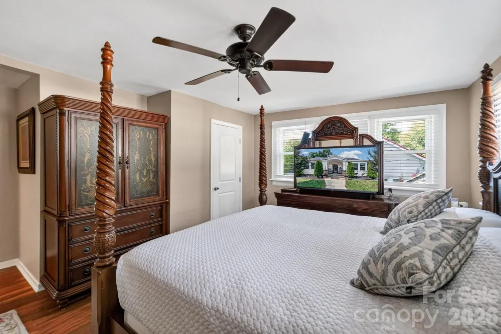 448 1st Street SW Hickory, NC 28602