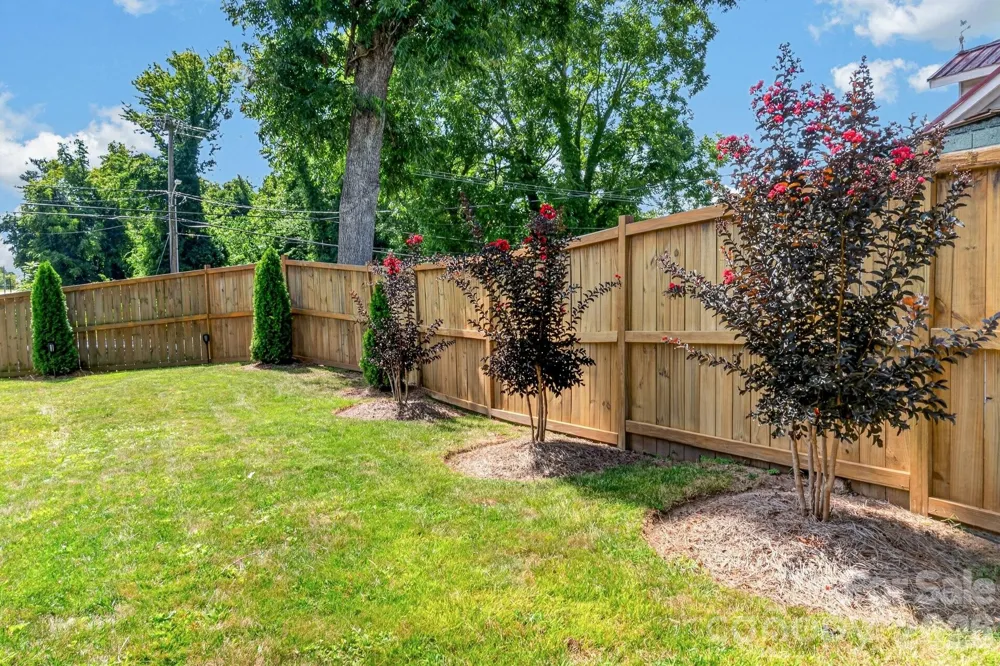 448 1st Street SW Hickory, NC 28602