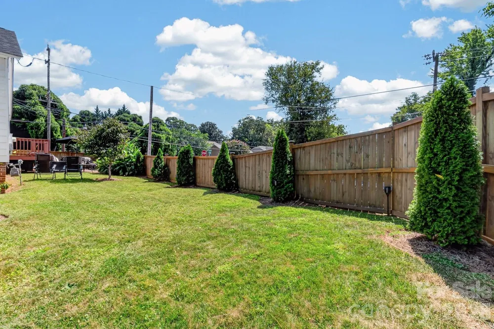 448 1st Street SW Hickory, NC 28602
