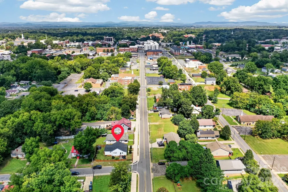 448 1st Street SW Hickory, NC 28602