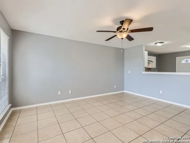 5835 MIDCROWN DR San Antonio, TX 78218