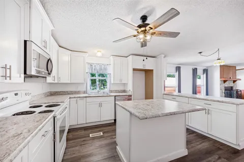 1433 Cowan Road