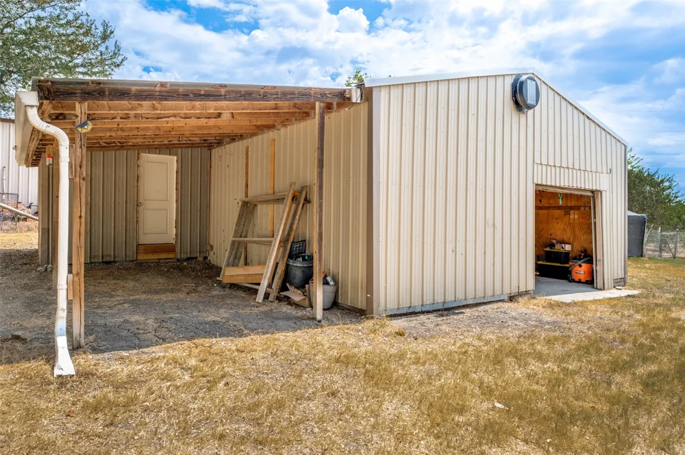 1433 Cowan Road Celina, TX 75009