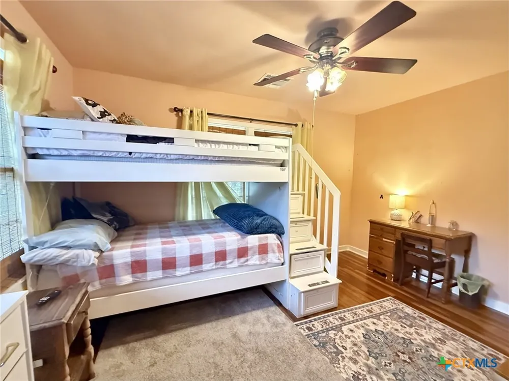 406 E Tres Palacios Avenue Palacios, TX 77465