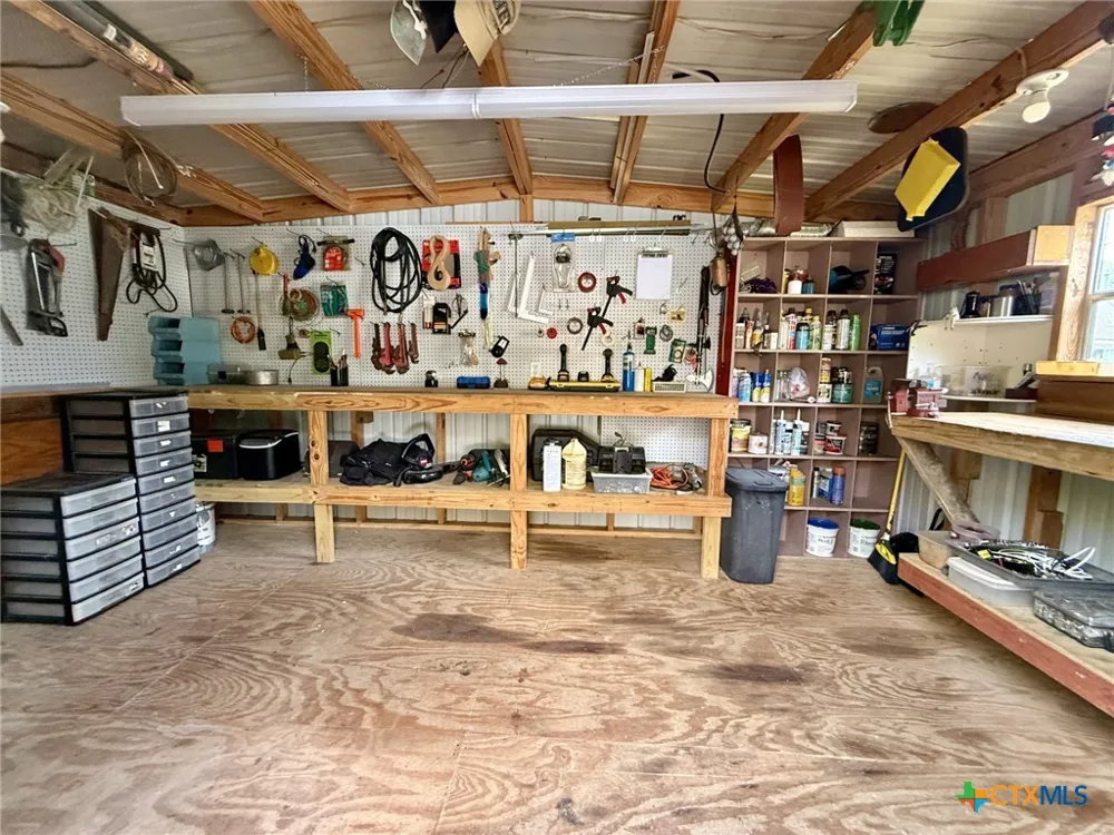 406 E Tres Palacios Avenue Palacios, TX 77465