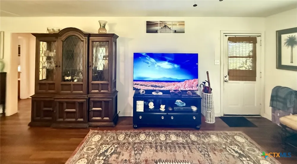 406 E Tres Palacios Avenue Palacios, TX 77465