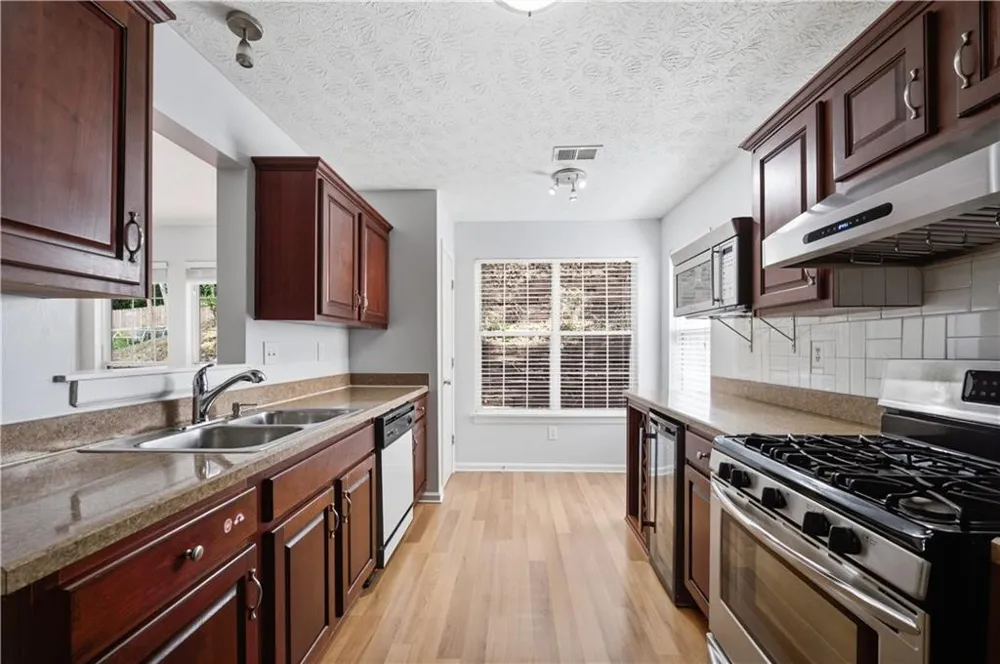3279 Benthollow Lane Duluth, GA 30096
