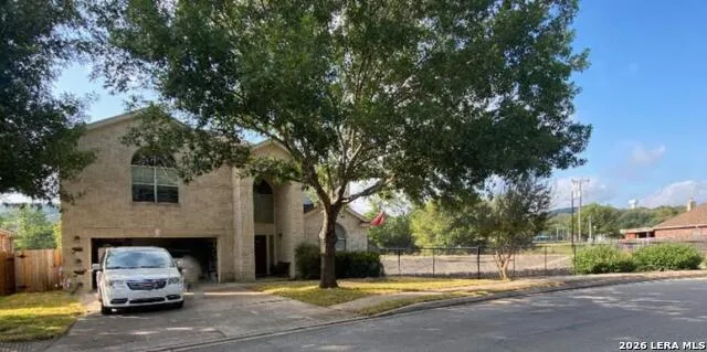8206 Piney Wood Run San Antonio, TX 78255