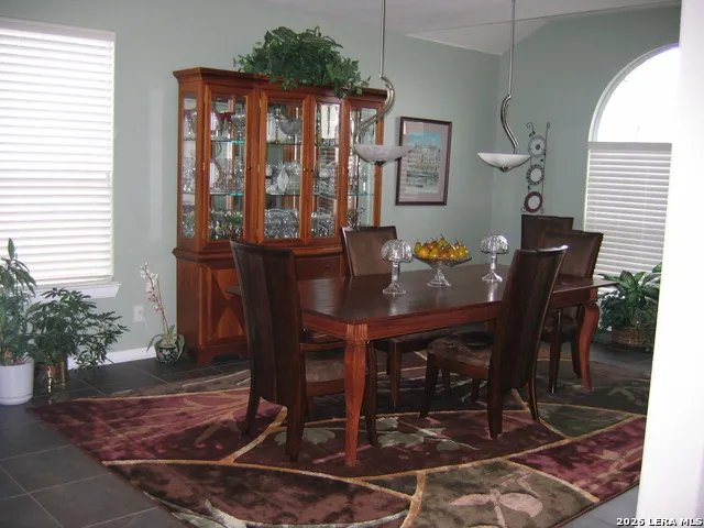 8206 Piney Wood Run San Antonio, TX 78255