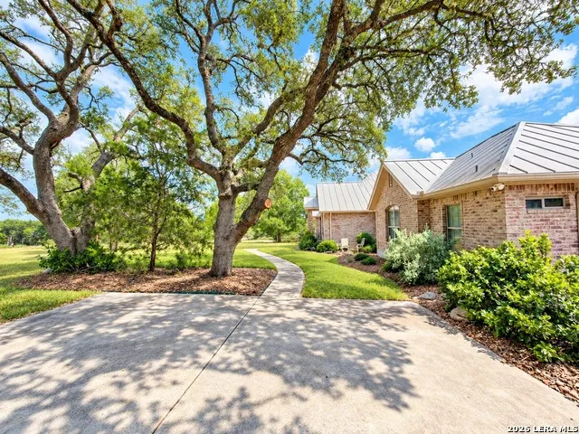 26017 LEWIS RANCH RD New Braunfels, TX 78132