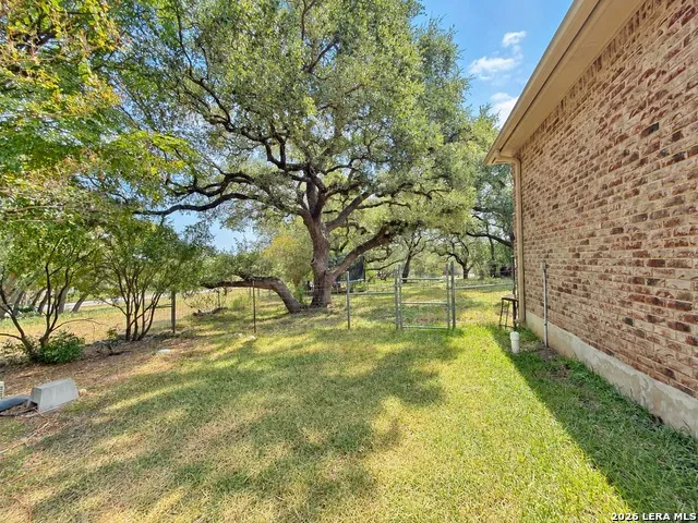 26017 LEWIS RANCH RD New Braunfels, TX 78132