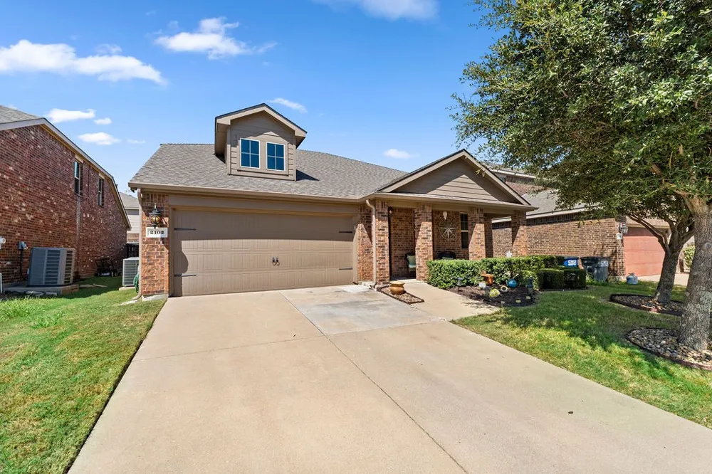 2102 Meadow View Drive Princeton, TX 75407