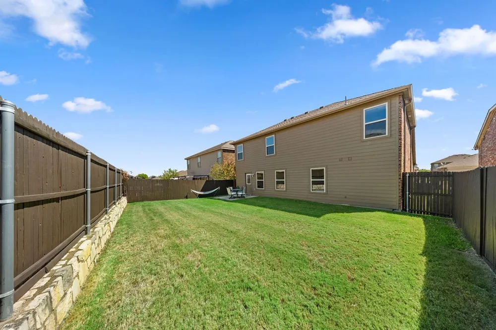 2102 Meadow View Drive Princeton, TX 75407