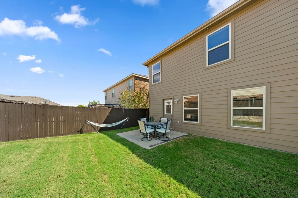 2102 Meadow View Drive Princeton, TX 75407