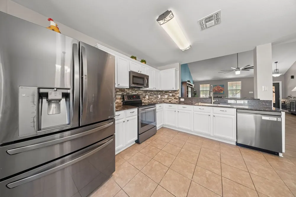 2102 Meadow View Drive Princeton, TX 75407