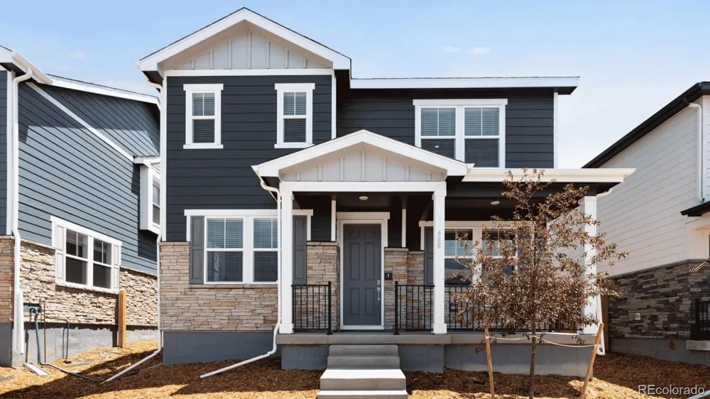 697 Ukraine Street Aurora, CO 80018