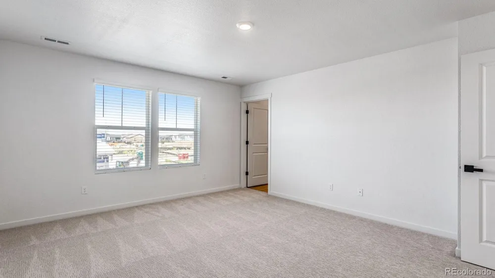 697 Ukraine Street Aurora, CO 80018