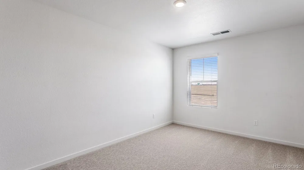 697 Ukraine Street Aurora, CO 80018