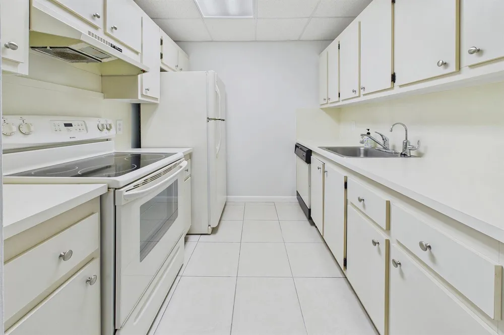 13155 SW 7TH COURT #103E Pembroke Pines, FL 33027