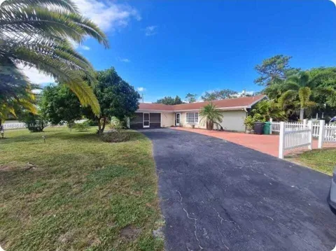 122 Riomar Drive