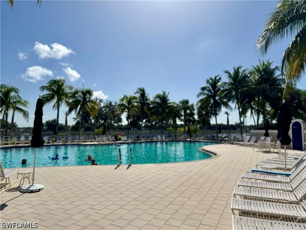 Genova Court Naples, FL 34114