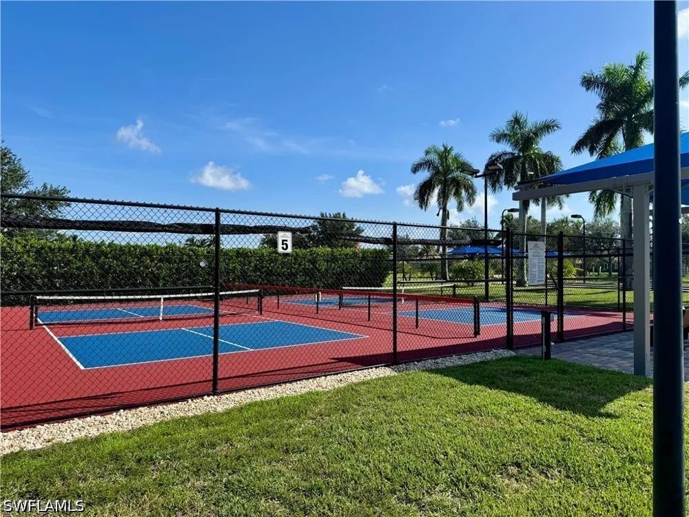 Genova Court Naples, FL 34114