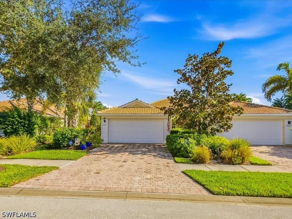 Genova Court Naples, FL 34114