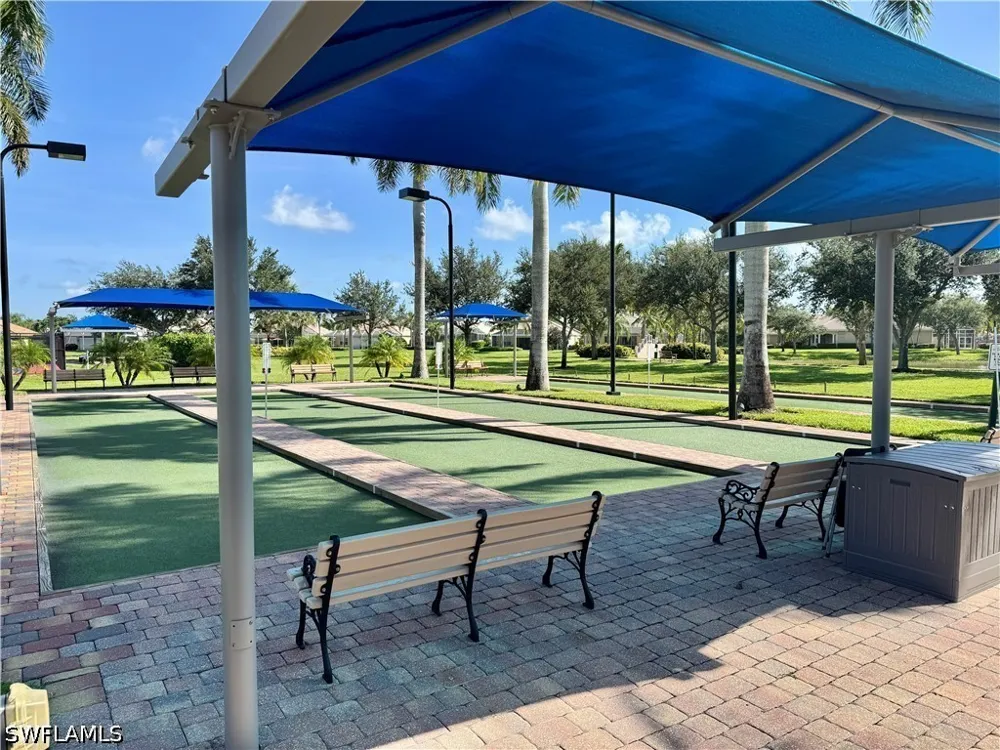 Genova Court Naples, FL 34114