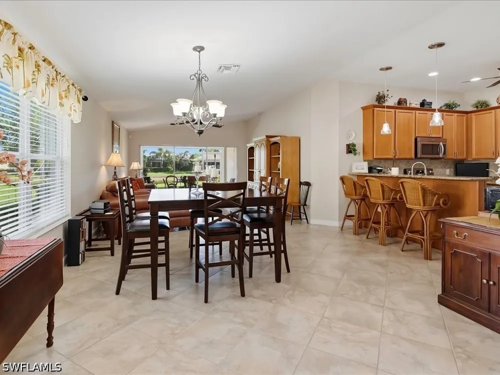 Genova Court Naples, FL 34114