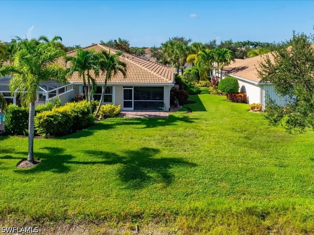 Genova Court Naples, FL 34114