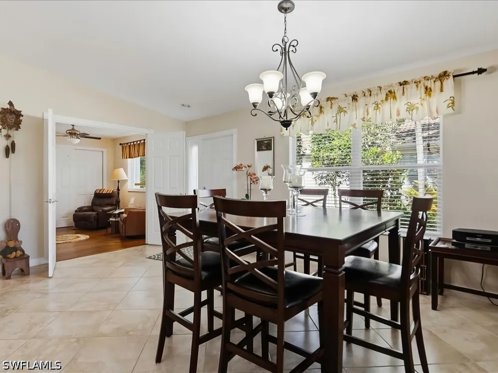 Genova Court Naples, FL 34114